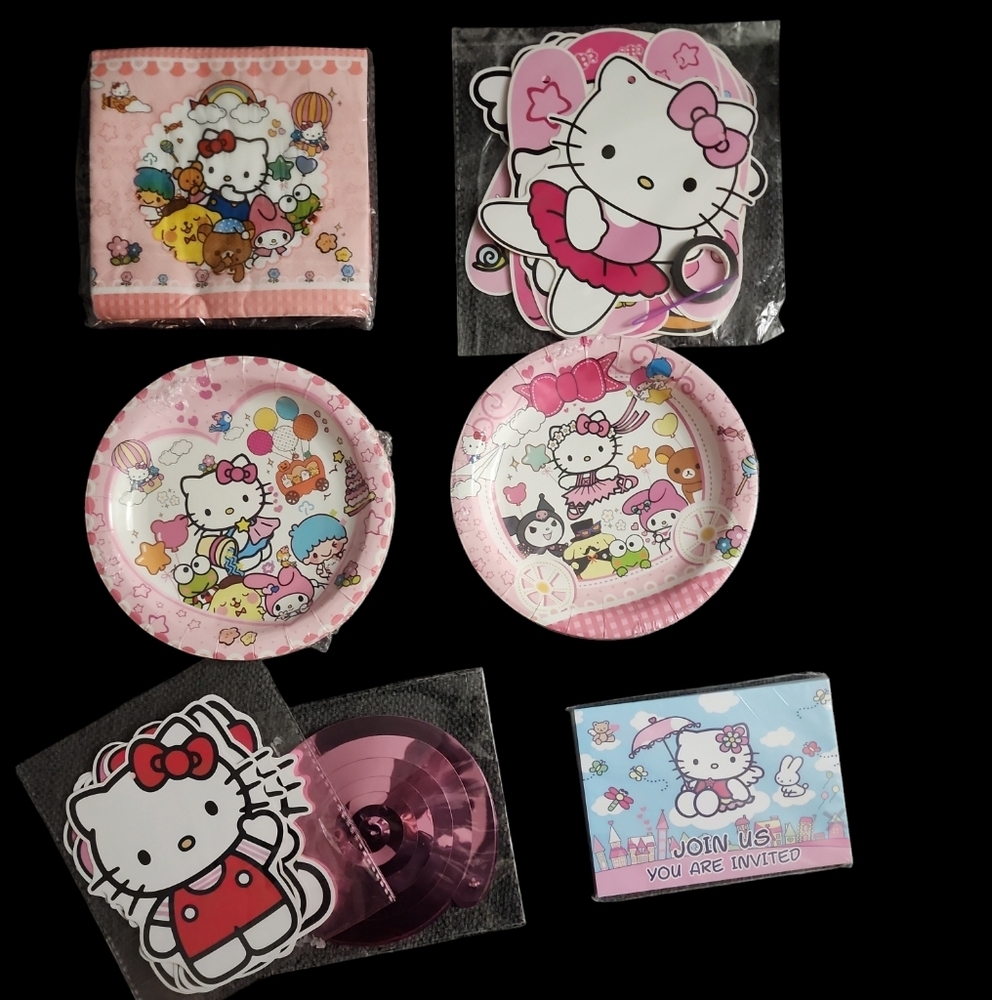 Hello Kitty Birthday Party Decorations with Invitations